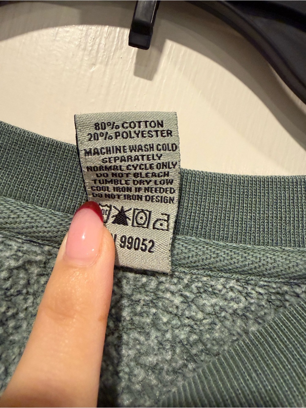 Cropped crewneck size small EUC - Picture 3 of 4